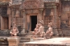 охрана храма Banteay Srei