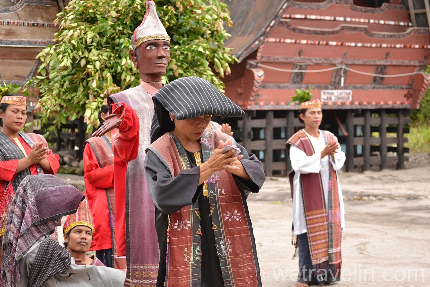 танцы народа Батак