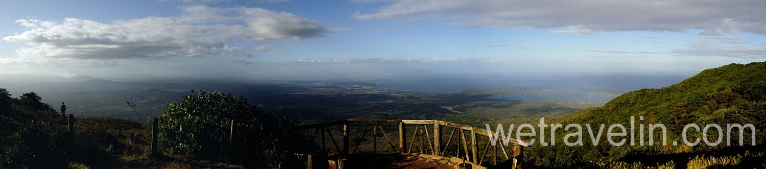 панорама с вулкана Момбачо