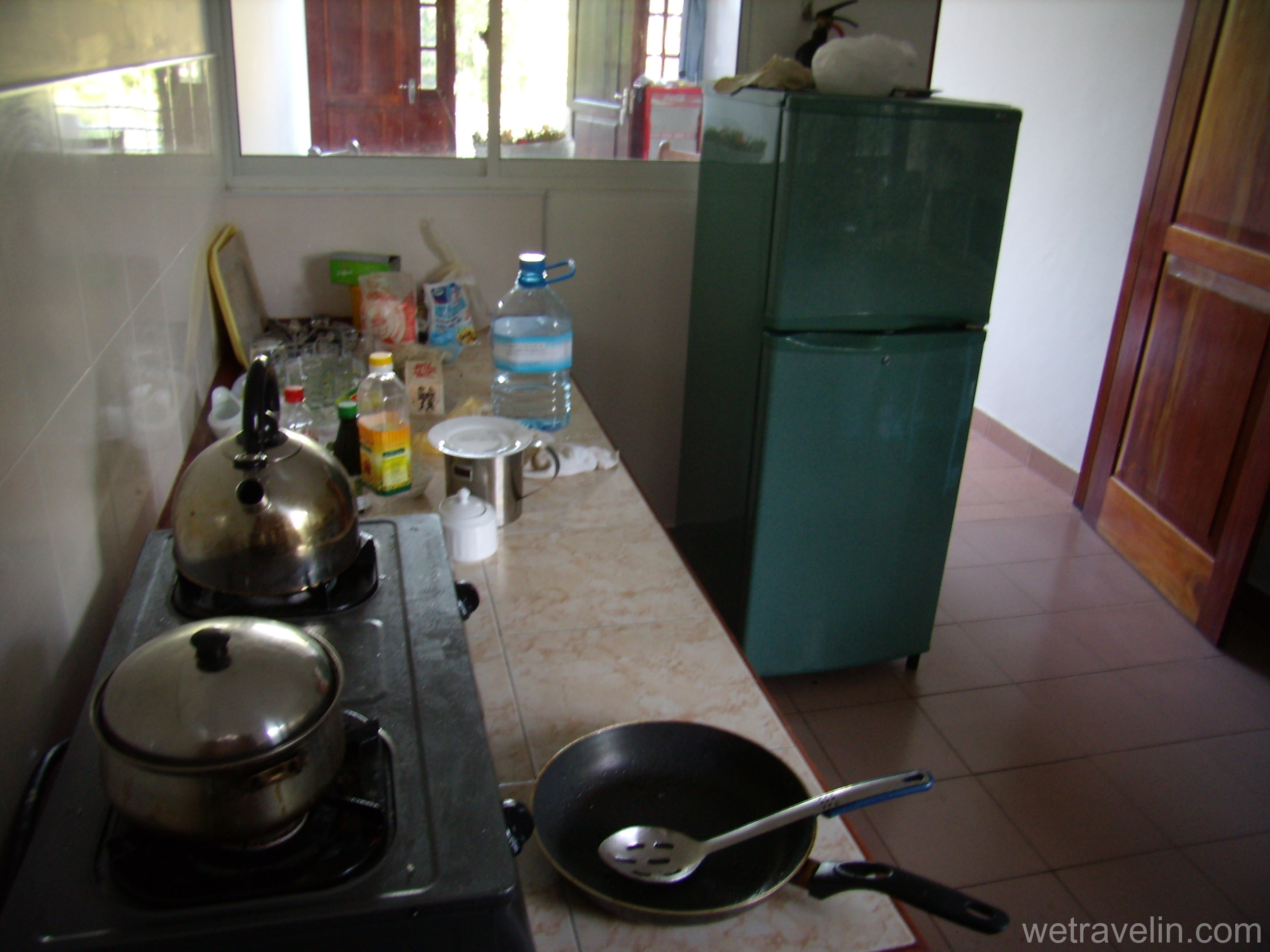кухня в апартаментах на Шри Ланке